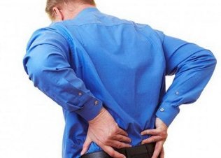 Who determines pain of the lumbar spine Zone